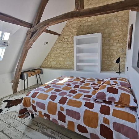 Le P'Tit Coin Dans Les Vignes Bed & Breakfast Restigné Dış mekan fotoğraf
